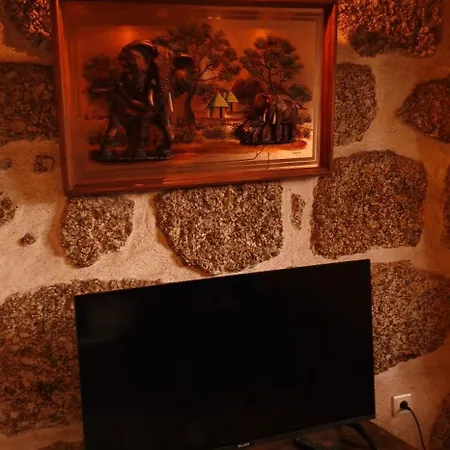 Rustic Retreat-country House Tondela