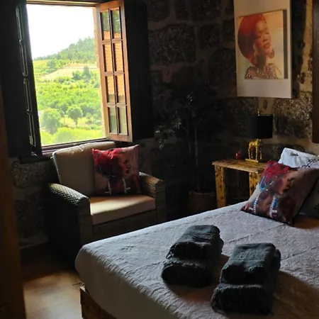 Hétvégi ház Rustic Retreat-country House Tondela