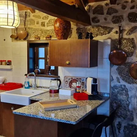 Rustic Retreat-country House * Tondela