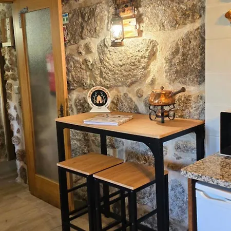 Rustic Retreat-country House