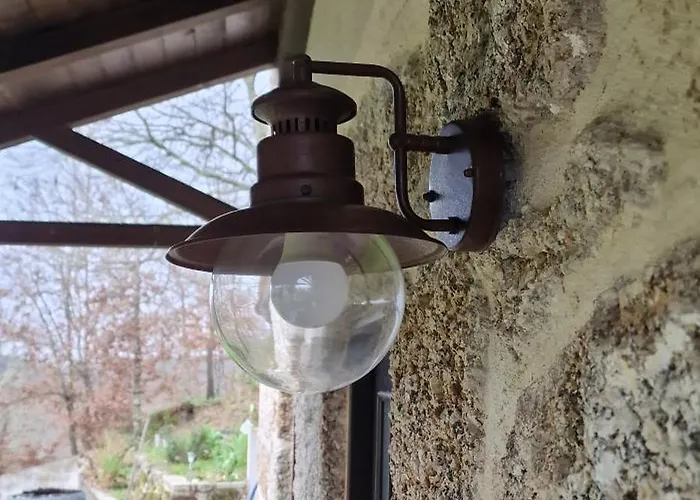 Rustic Retreat-country House