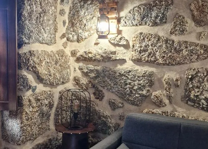 Rustic Retreat-country House בית כפרי