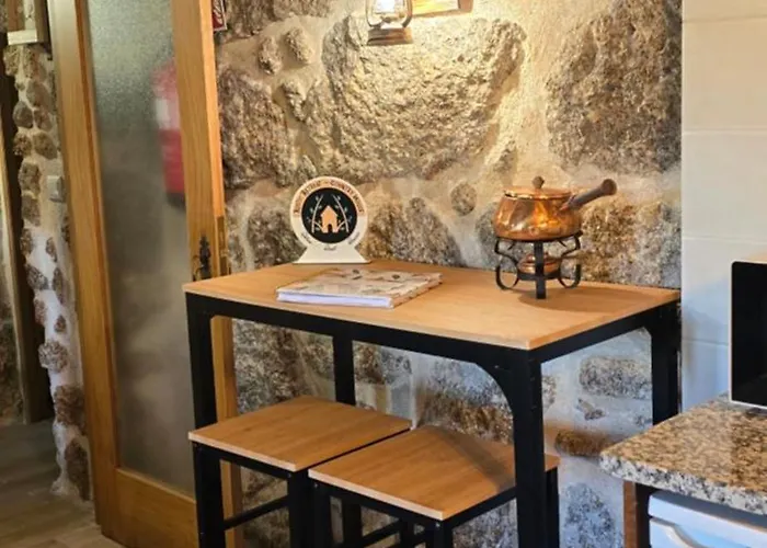 Rustic Retreat-country House