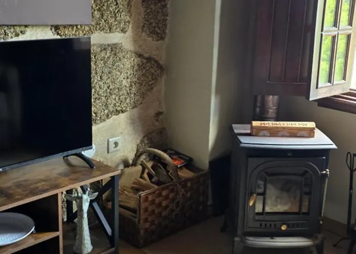 בית כפרי Rustic Retreat-country House טונדלה