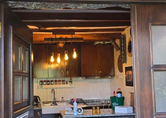 Rustic Retreat-country House